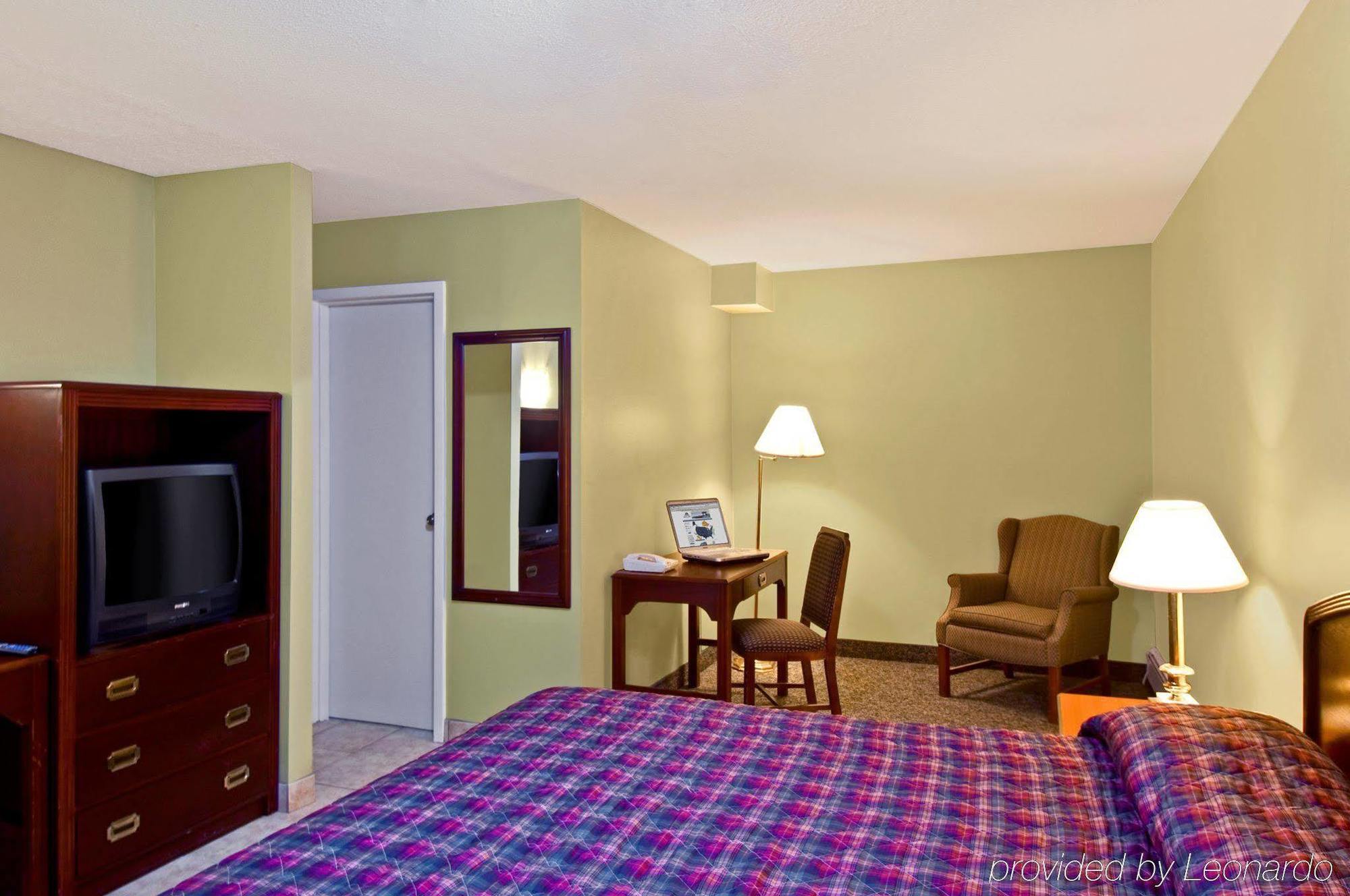 Burlington Inn 部屋 写真