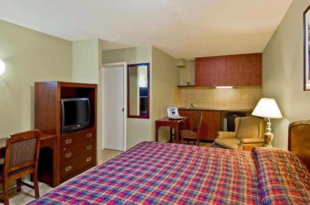 Burlington Inn エクステリア 写真
